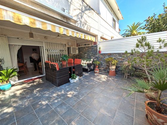 Foto 1 de Casa adosada en venta en Clarà de 4 habitaciones con terraza y piscina