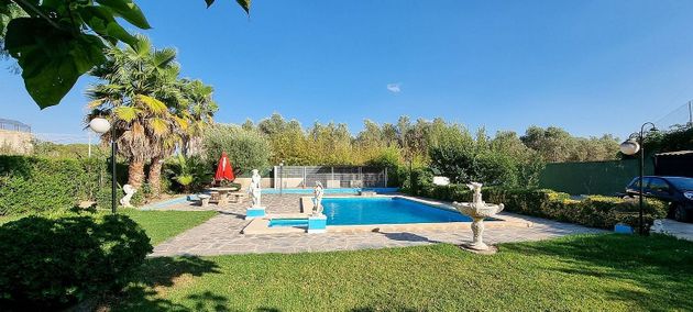 Foto 1 de Xalet en venda a Pedralba de 6 habitacions amb terrassa i piscina
