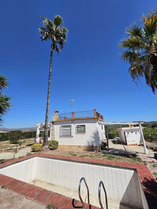 Foto 2 de Xalet en venda a Pedralba de 3 habitacions amb piscina