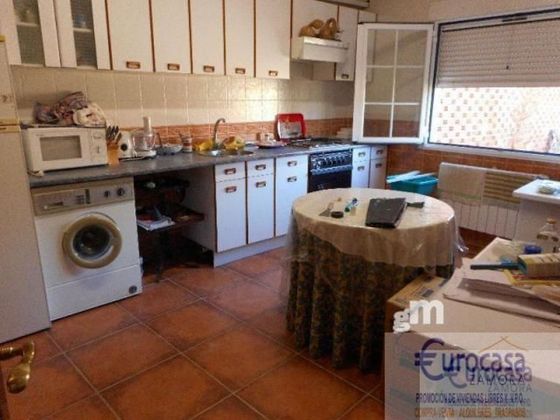 Foto 2 de Xalet en venda a Aspariegos de 4 habitacions amb calefacció