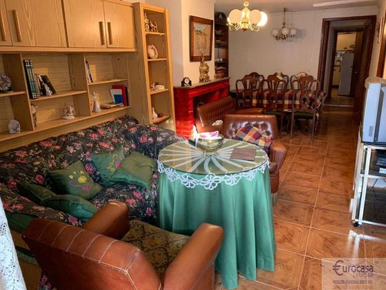 Foto 1 de Casa en venda a Villaralbo de 4 habitacions i 84 m²