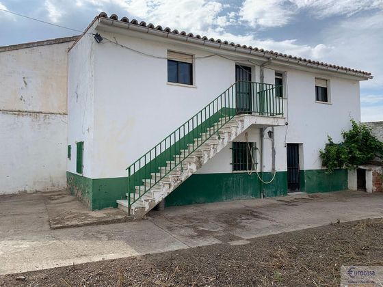 Foto 1 de Casa en venta en Villaralbo de 4 habitaciones con garaje y jardín