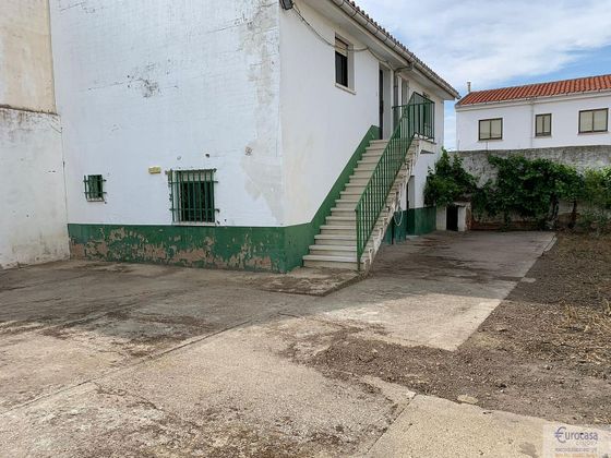 Foto 2 de Casa en venda a Villaralbo de 4 habitacions amb garatge i jardí