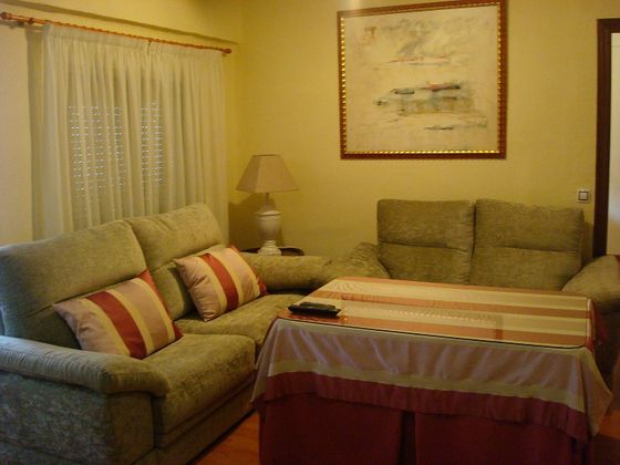 Foto 1 de Pis en venda a calle Marquesa de Pinares de 2 habitacions amb terrassa i mobles