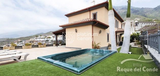 Foto 1 de Xalet en venda a Arona pueblo de 3 habitacions amb terrassa i piscina