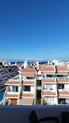 Foto 2 de Venta de ático en Los Cristianos - Playa de las Américas de 2 habitaciones con terraza y piscina