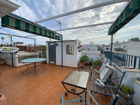 Foto 2 de Venta de casa en calle Antequera de 6 habitaciones con terraza y balcón