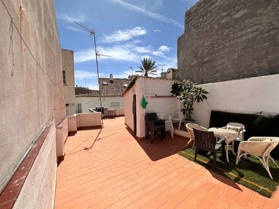 Foto 2 de Venta de casa en calle Mendoza de 4 habitaciones con terraza