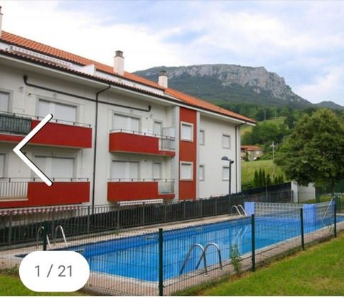 Foto 1 de Piso en venta en Ramales de la Victoria de 2 habitaciones con terraza y piscina
