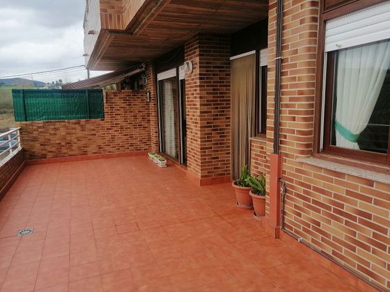 Foto 1 de Piso en venta en Bárcena de Cicero de 2 habitaciones con terraza y garaje