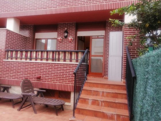 Foto 1 de Casa adossada en venda a Ampuero de 3 habitacions amb terrassa i garatge