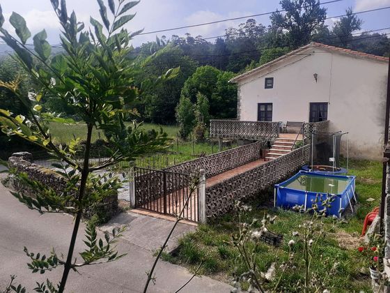 Foto 1 de Venta de casa adosada en Ruesga de 4 habitaciones con terraza y jardín