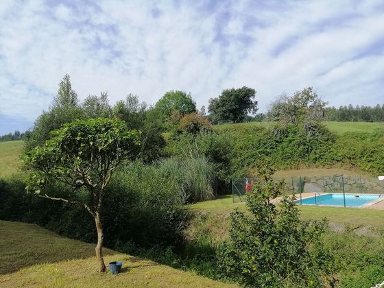 Foto 2 de Pis en venda a Ampuero de 2 habitacions amb terrassa i piscina