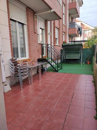 Foto 1 de Venta de piso en Meruelo de 3 habitaciones con terraza y piscina