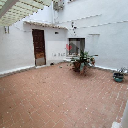 Foto 1 de Pis en venda a Xàtiva de 4 habitacions amb terrassa i balcó