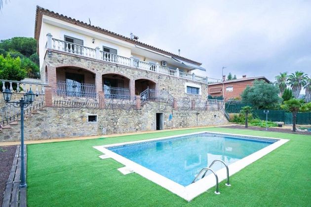 Foto 1 de Chalet en venta en Puig Ses Forques-Torre Colomina de 5 habitaciones con terraza y piscina