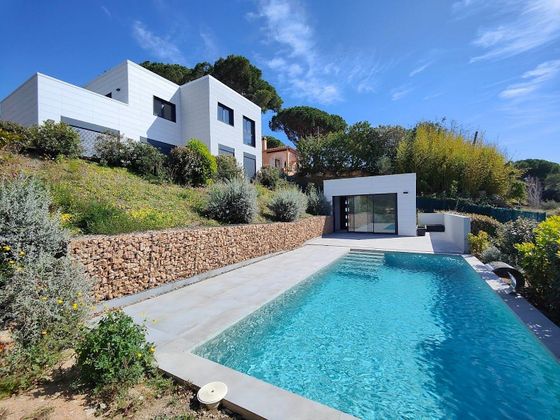 Foto 1 de Xalet en venda a calle Llorenç Vilallonga de 3 habitacions amb terrassa i piscina