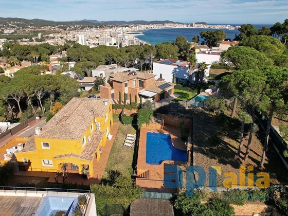 Foto 2 de Xalet en venda a Torre Valentina-Mas Vilar de La Mutxada-Treumal de 6 habitacions amb terrassa i piscina