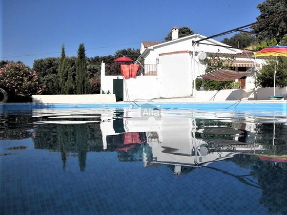 Foto 1 de Chalet en venta en Plasencia de 5 habitaciones con piscina y jardín