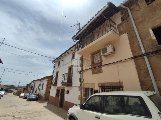 Foto 2 de Casa en venda a Perales del Puerto de 4 habitacions i 1744 m²