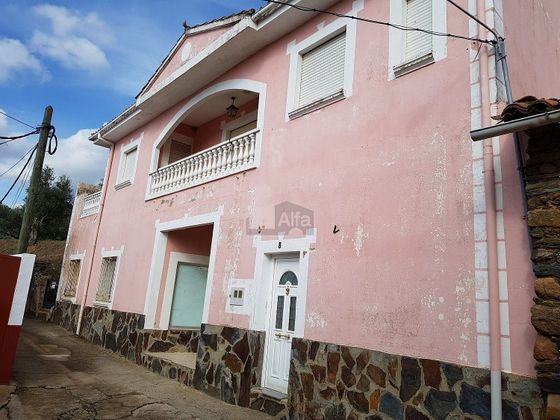 Foto 1 de Casa en venda a Torrecilla de los Ángeles de 4 habitacions amb terrassa