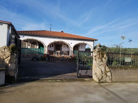 Foto 1 de Xalet en venda a Cerezo de 3 habitacions amb jardí