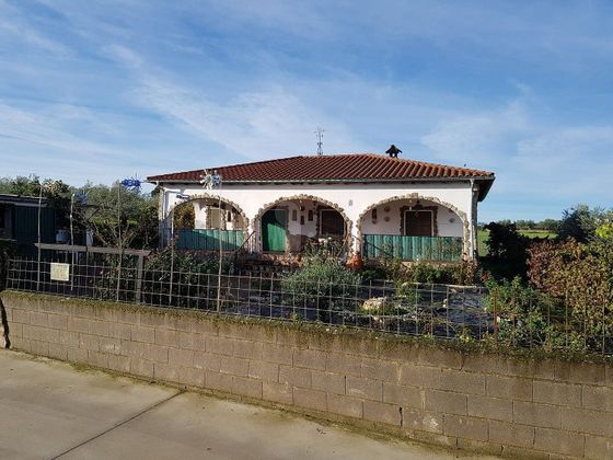 Foto 2 de Xalet en venda a Cerezo de 3 habitacions amb jardí