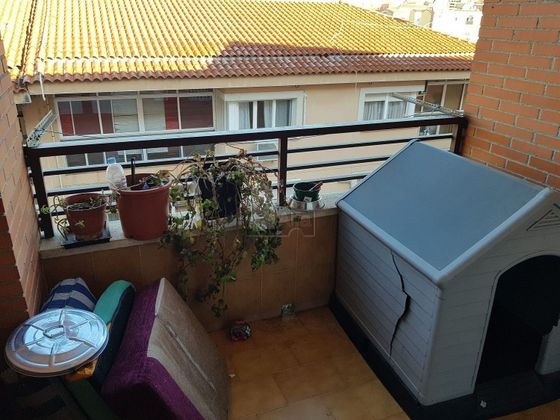 Foto 2 de Pis en venda a Plasencia de 4 habitacions amb balcó