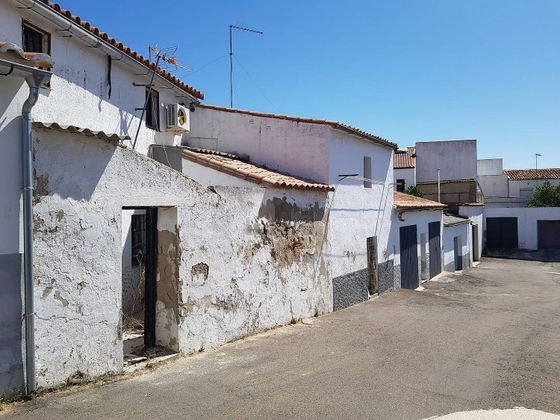Foto 2 de Casa adosada en venta en Malpartida de Cáceres de 6 habitaciones y 158 m²