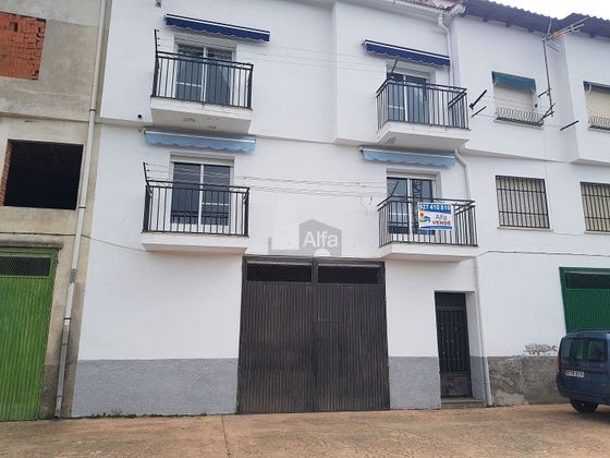 Foto 1 de Casa en venda a Barrado de 4 habitacions amb balcó i calefacció