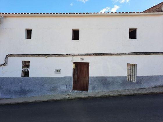 Foto 1 de Casa adossada en venda a calle Virgen de 4 habitacions amb terrassa