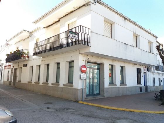 Foto 1 de Pis en venda a calle Constitución de 4 habitacions amb terrassa i balcó