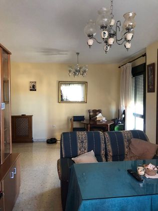 Foto 2 de Piso en venta en calle Miguel Serrano de 3 habitaciones con terraza y piscina