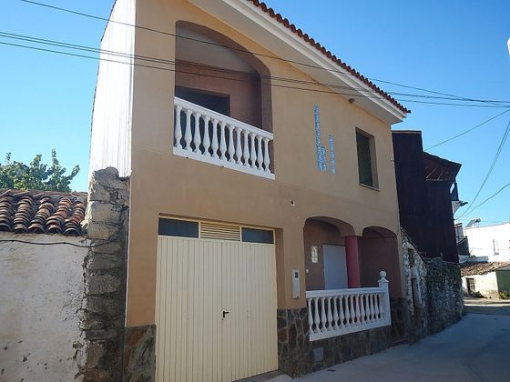 Foto 1 de Casa adosada en venta en Zarza de Montánchez de 4 habitaciones con terraza y garaje
