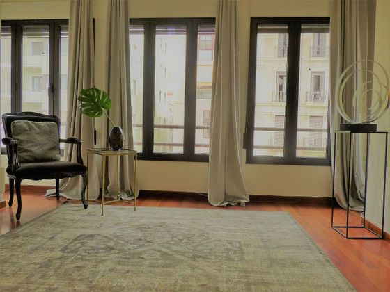 Foto 2 de Alquiler de piso en Centro - Alicante de 4 habitaciones con garaje y muebles