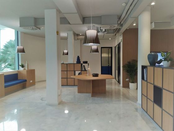 Foto 1 de Oficina en alquiler en Ensanche - Diputación de 80 m²