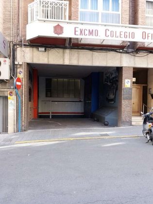 Foto 1 de Garaje en venta en Ensanche - Diputación de 9 m²