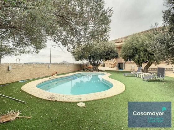 Foto 1 de Xalet en venda a calle Acacias de 5 habitacions amb terrassa i piscina