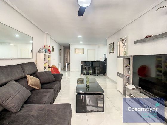 Foto 2 de Piso en venta en calle Carlet de 4 habitaciones con terraza y garaje