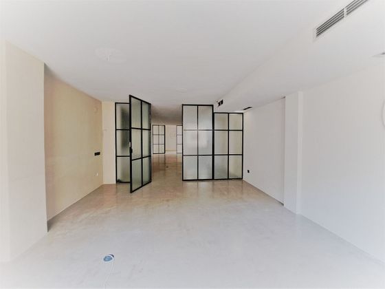 Foto 2 de Oficina en alquiler en Ensanche - Diputación de 113 m²