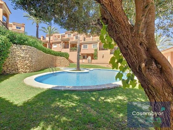 Foto 2 de Casa en venda a calle Del Mujol de 4 habitacions amb terrassa i piscina