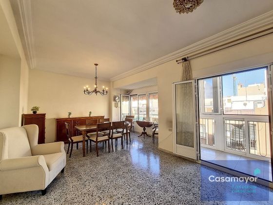 Foto 2 de Piso en venta en Ensanche - Diputación de 4 habitaciones con terraza y balcón
