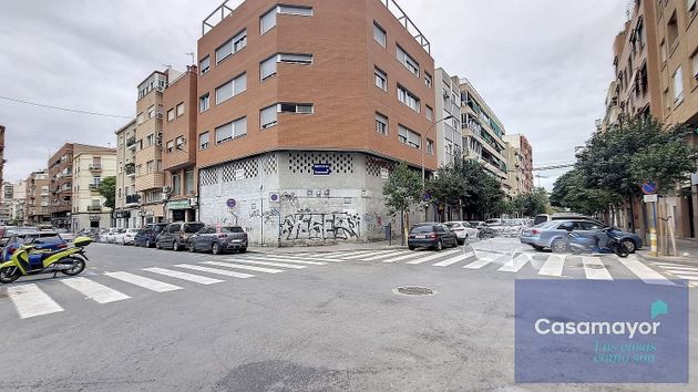 Foto 1 de Local en alquiler en calle Arquitecto Guardiola de 315 m²