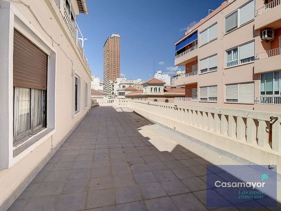 Foto 1 de Venta de ático en Centro - Alicante de 4 habitaciones con terraza y balcón