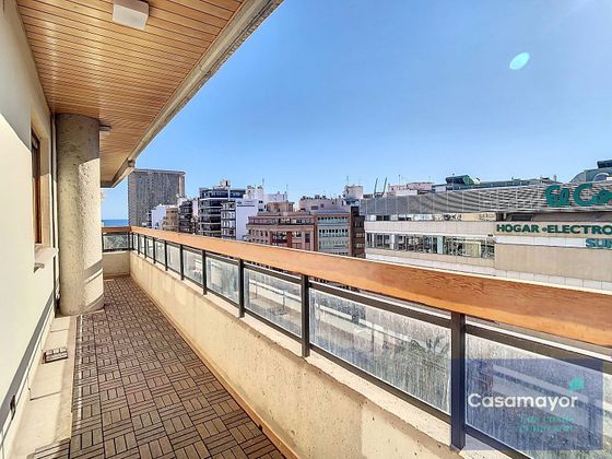 Foto 1 de Pis en lloguer a Centro - Alicante de 3 habitacions amb terrassa i garatge