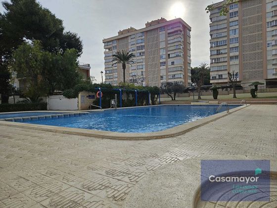 Foto 2 de Pis en venda a avenida De Holanda de 4 habitacions amb terrassa i piscina