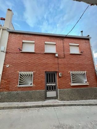 Foto 2 de Casa en venda a calle Hiedra de 4 habitacions i 88 m²