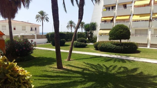 Foto 1 de Pis en venda a Caleta de Vélez de 1 habitació amb terrassa i piscina