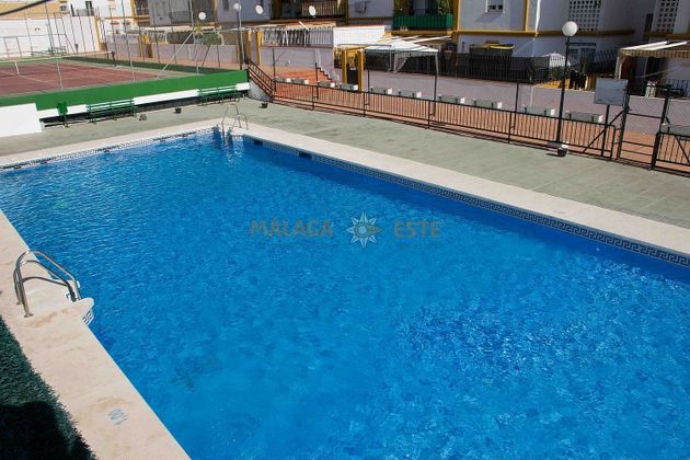 Foto 1 de Pis en venda a Viña Málaga de 3 habitacions amb terrassa i piscina