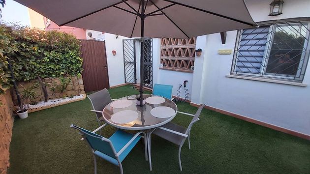 Foto 1 de Venta de piso en Caleta de Vélez de 2 habitaciones con terraza y piscina